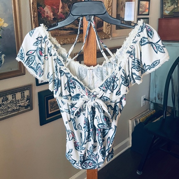 Free People Cha Cha tie front off shoulder stretch top MED white blue paisley - Picture 4 of 12